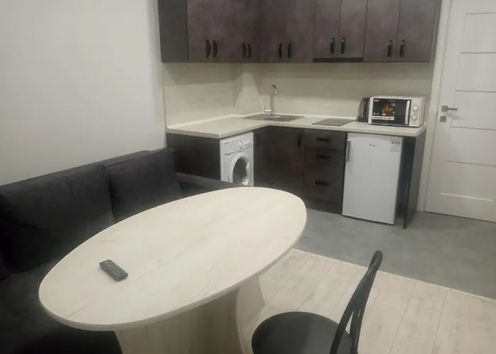 아파트 Apartment Varosh *